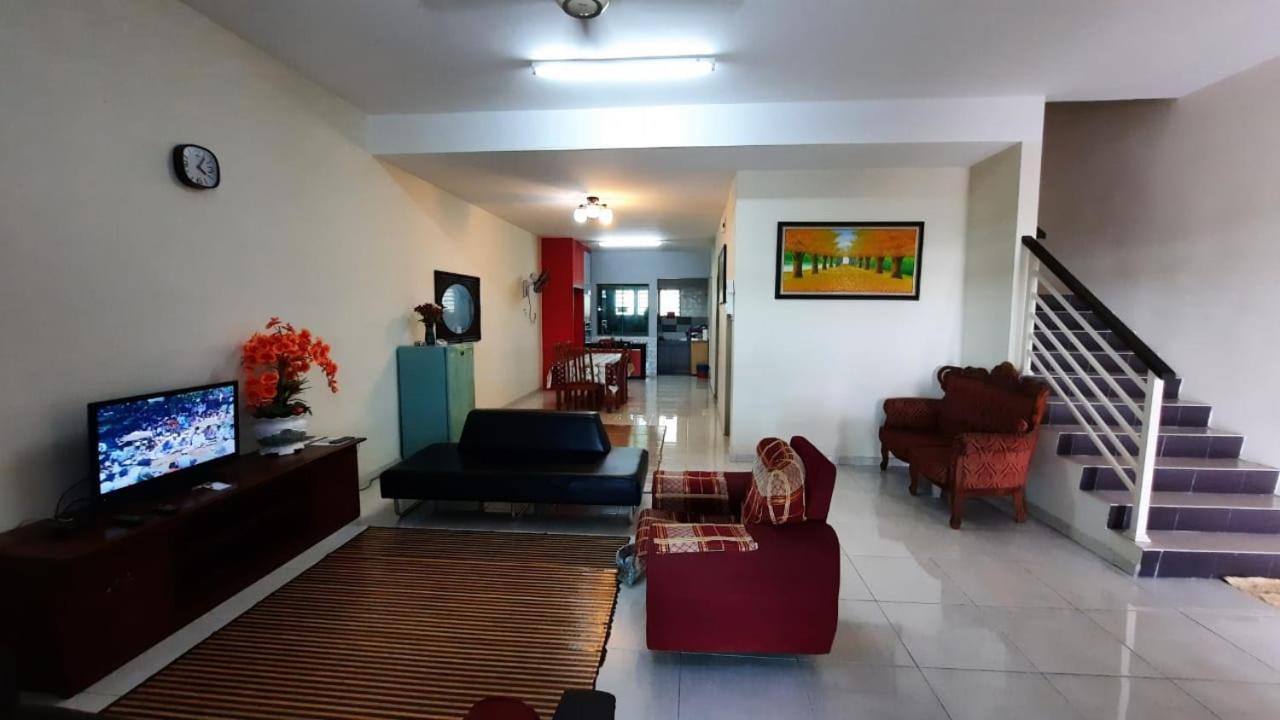 Homestay Ipoh Pengkalan Zawiah Exterior foto
