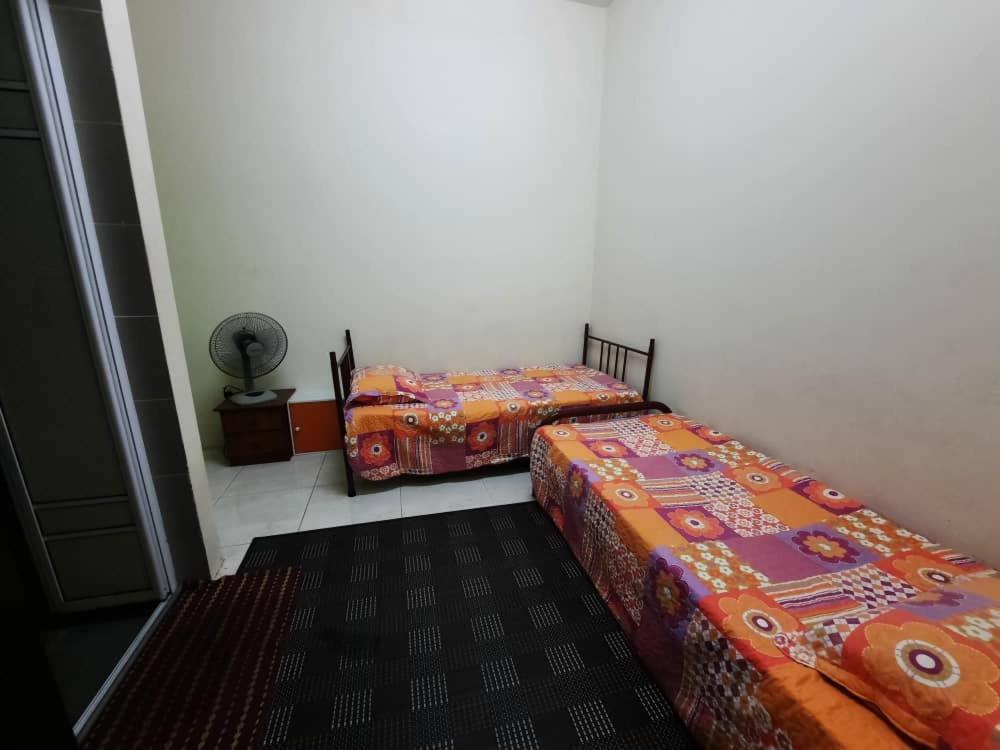Homestay Ipoh Pengkalan Zawiah Exterior foto